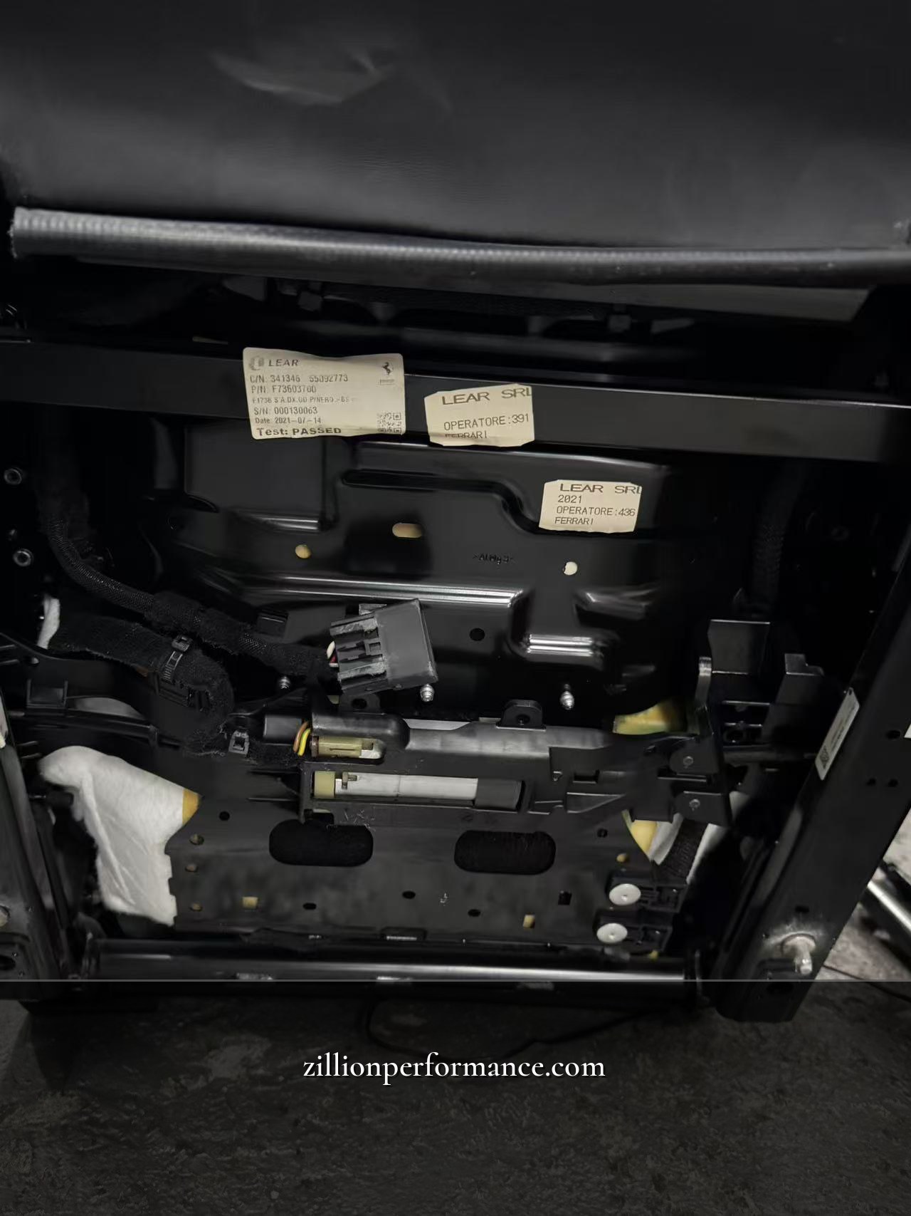 法拉利原廠SF90電動座椅 一對 - Ferrari SF90 Spider 座椅 圖片 3